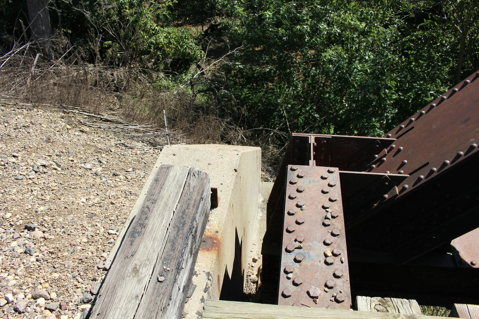 North abutment